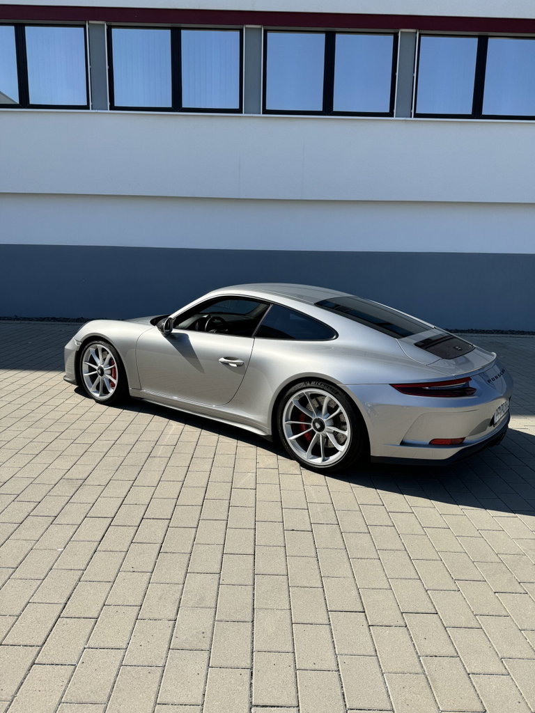 Porsche 991.2 GT3 Touring