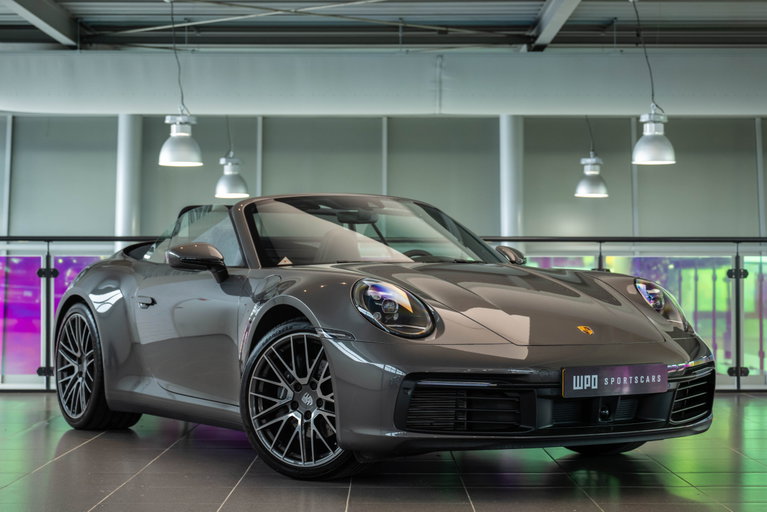 Porsche 992 Carrera 4