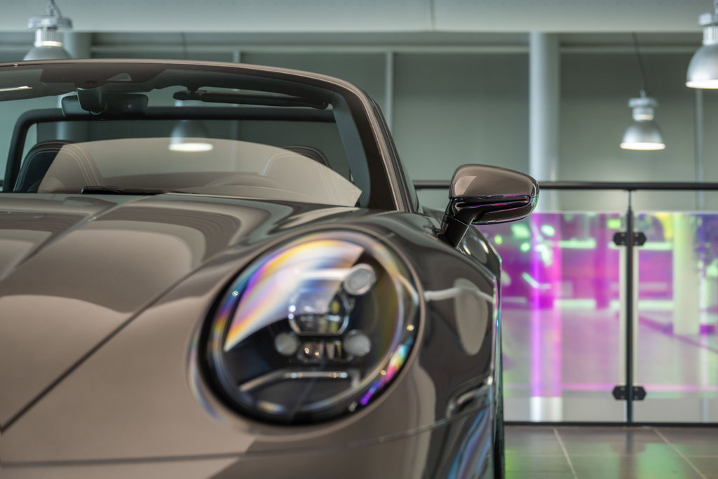 Porsche 992 Carrera 4