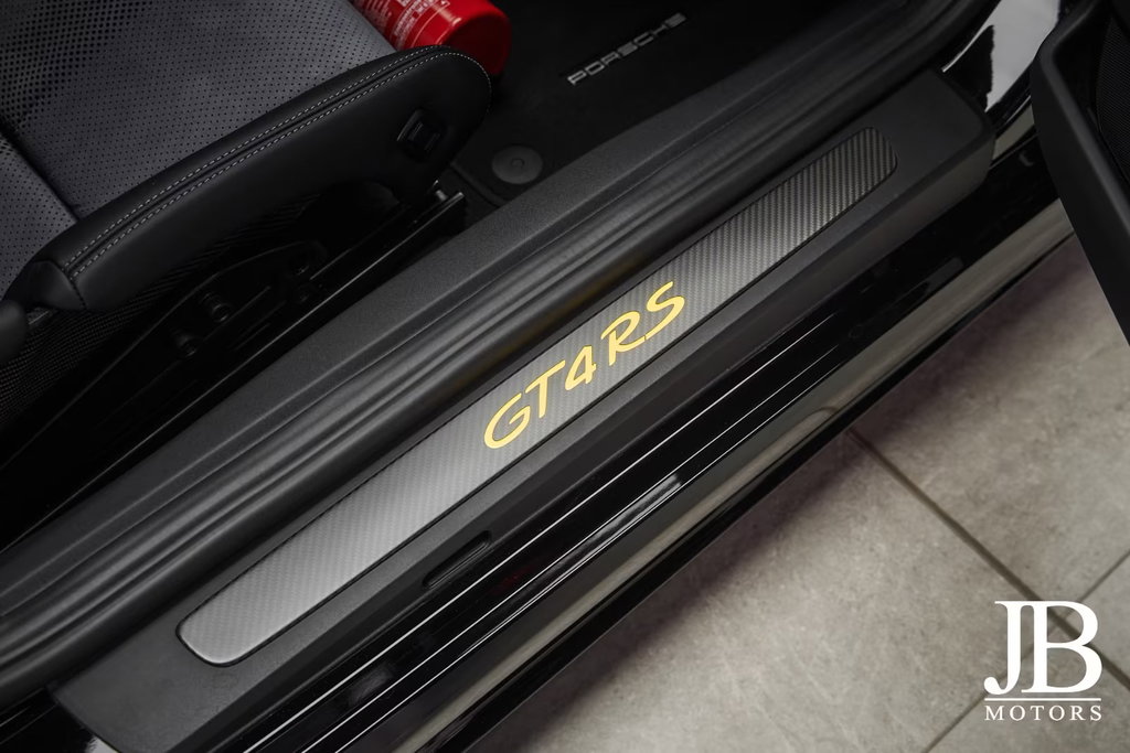 Porsche 718 Cayman GT4 RS
