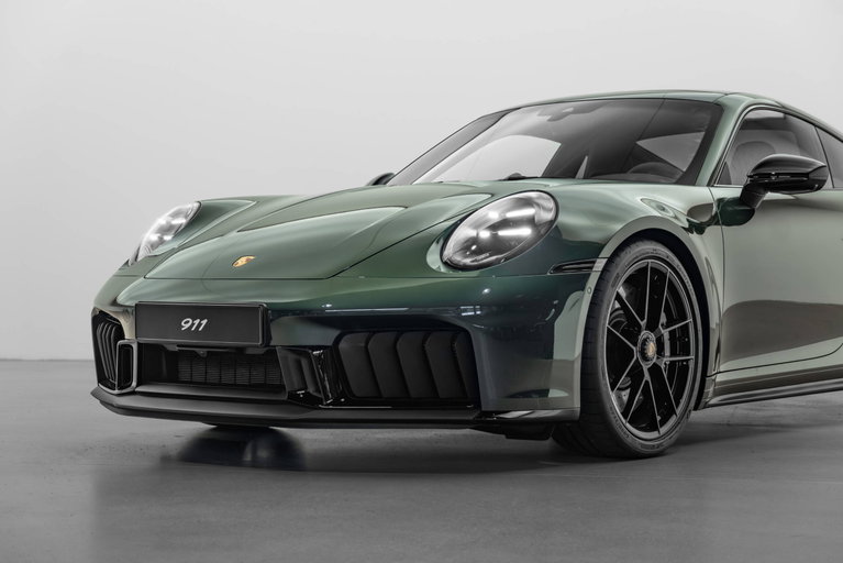 Porsche 992.2 Carrera 4 GTS