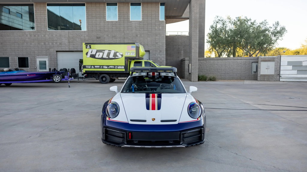 Porsche 911 Dakar
