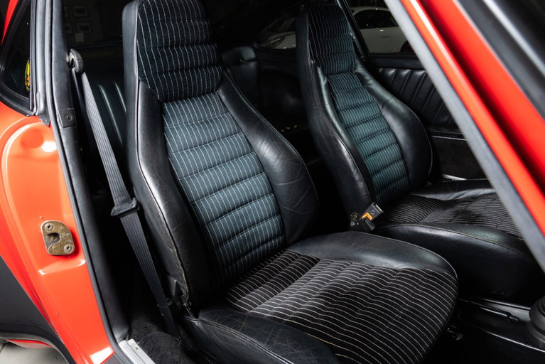 Porsche 911 Turbo 3.3