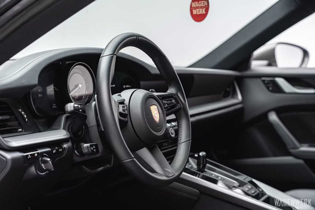 Porsche 992 Carrera 4S