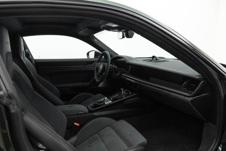 Porsche 992.2 Carrera 4 GTS