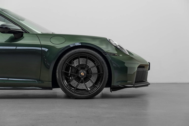 Porsche 992.2 Carrera 4 GTS