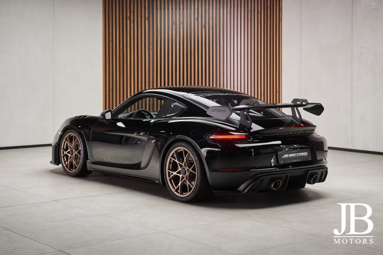 Porsche 718 Cayman GT4 RS