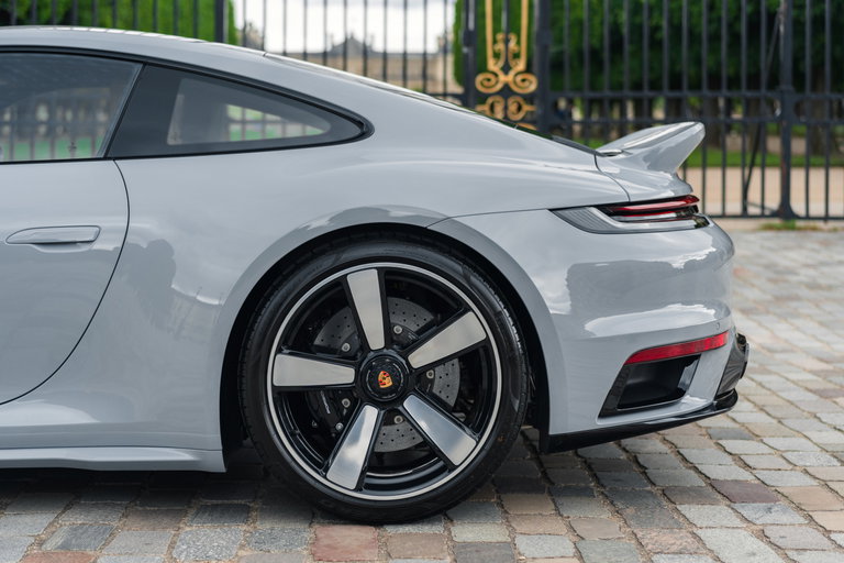 Porsche 992 Sport Classic
