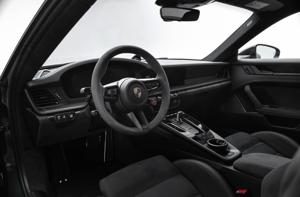 Porsche 992.2 Carrera 4 GTS