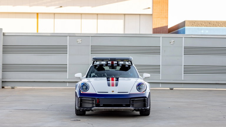 Porsche 911 Dakar