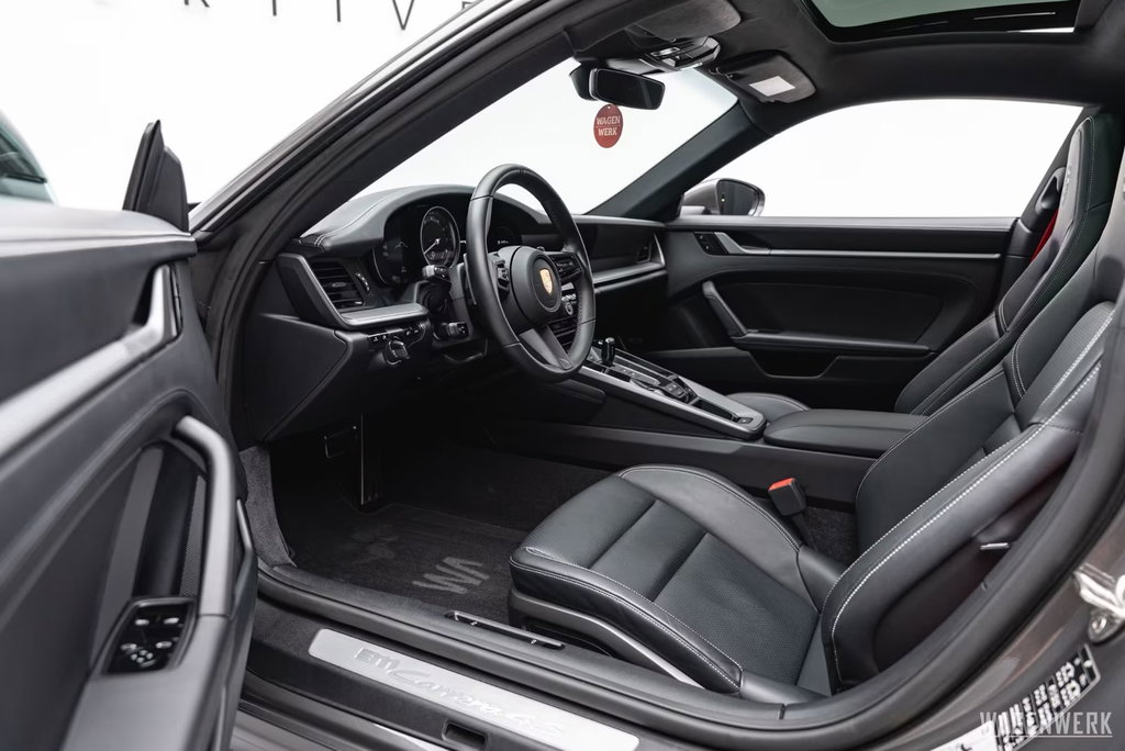 Porsche 992 Carrera 4S