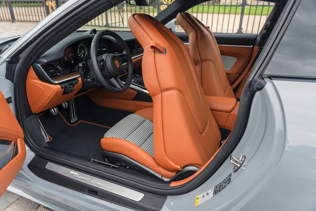 Porsche 992 Sport Classic