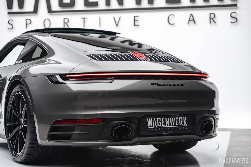 Porsche 992 Carrera 4S