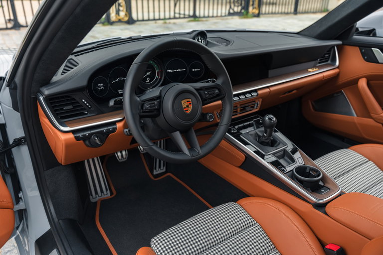 Porsche 992 Sport Classic