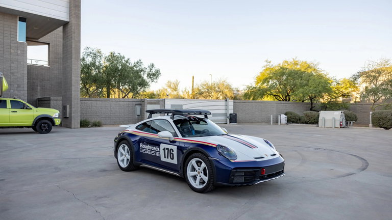 Porsche 911 Dakar