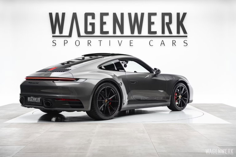 Porsche 992 Carrera 4S