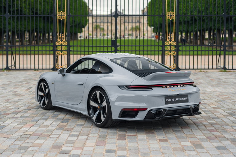 Porsche 992 Sport Classic