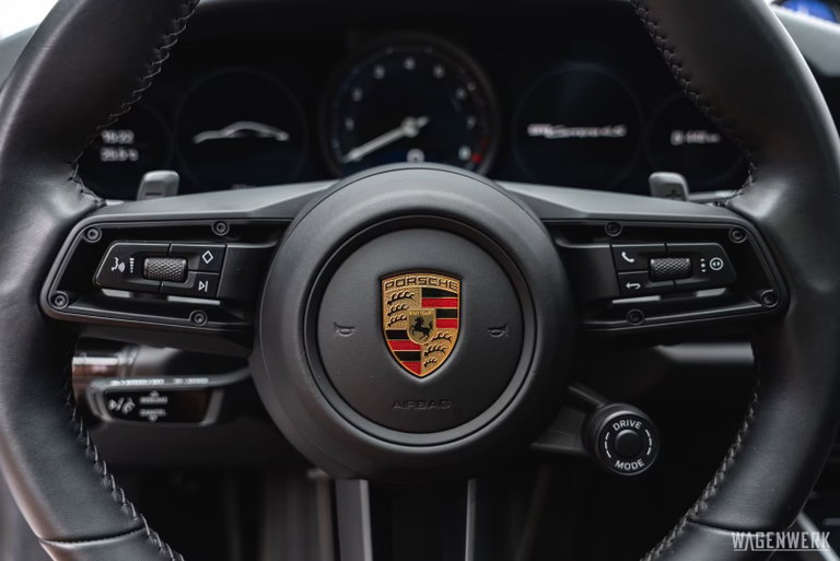 Porsche 992 Carrera 4S