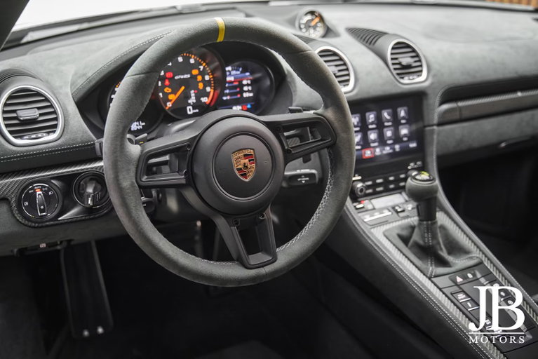 Porsche 718 Cayman GT4 RS