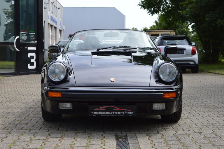 Porsche 911 Carrera 3.2 Speedster