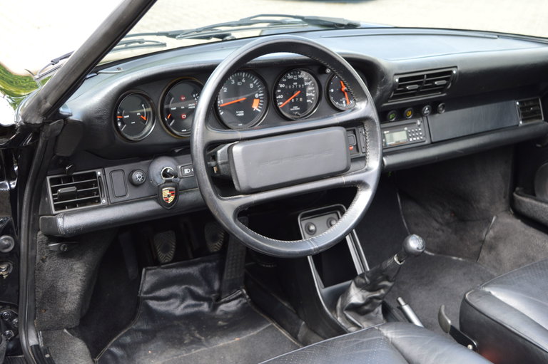 Porsche 911 Carrera 3.2 Speedster