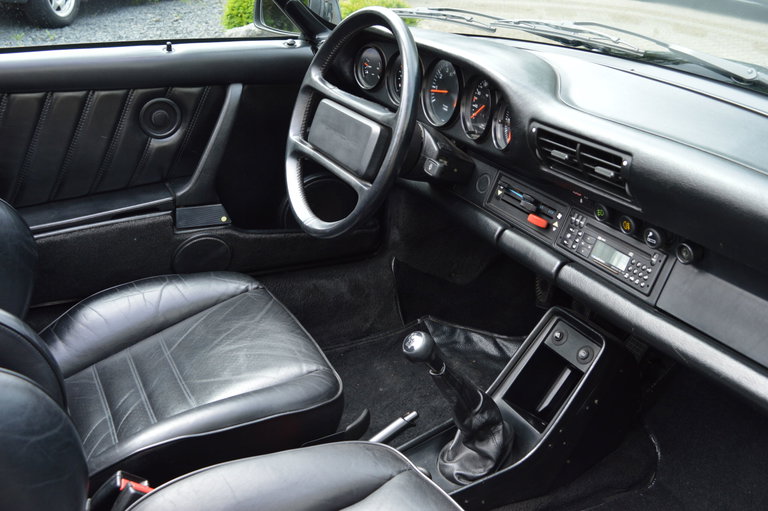 Porsche 911 Carrera 3.2 Speedster
