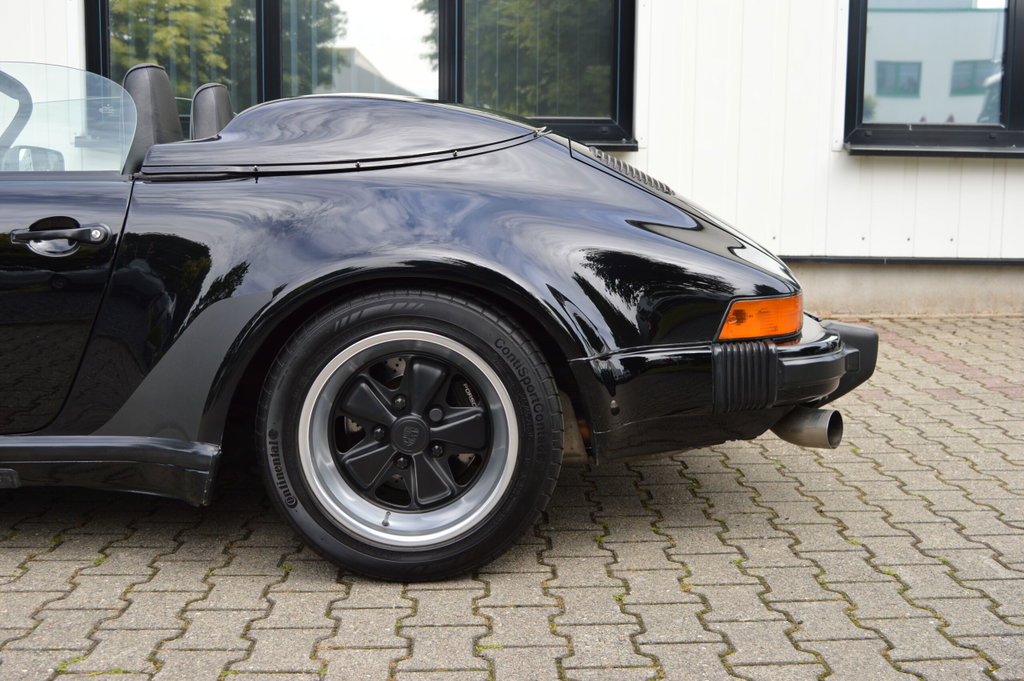 Porsche 911 Carrera 3.2 Speedster