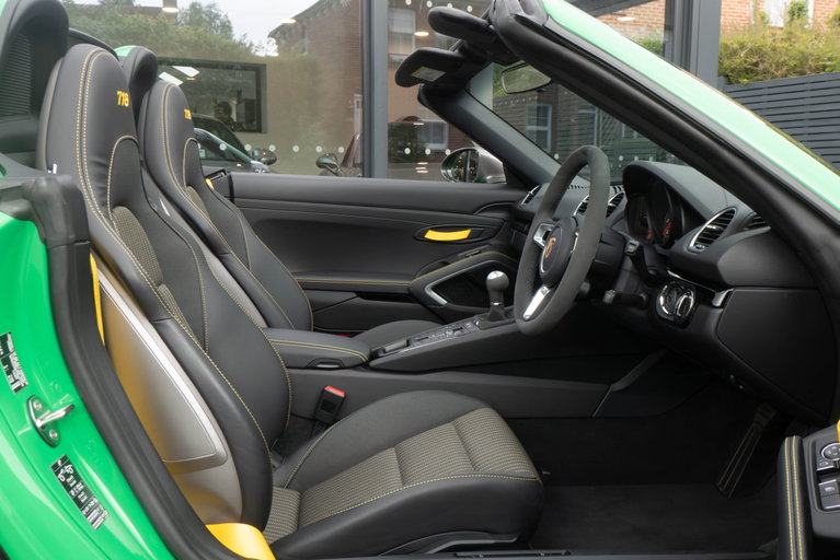 Porsche 718 Boxster