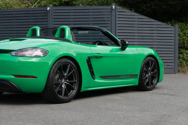 Porsche 718 Boxster