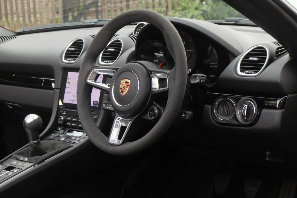 Porsche 718 Boxster