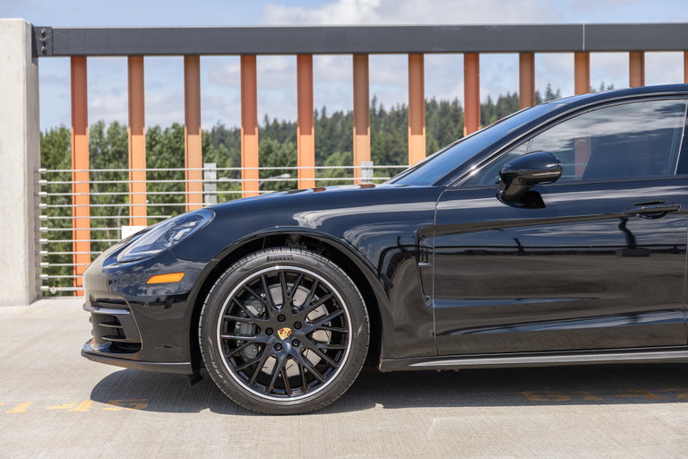 Porsche Panamera 4S