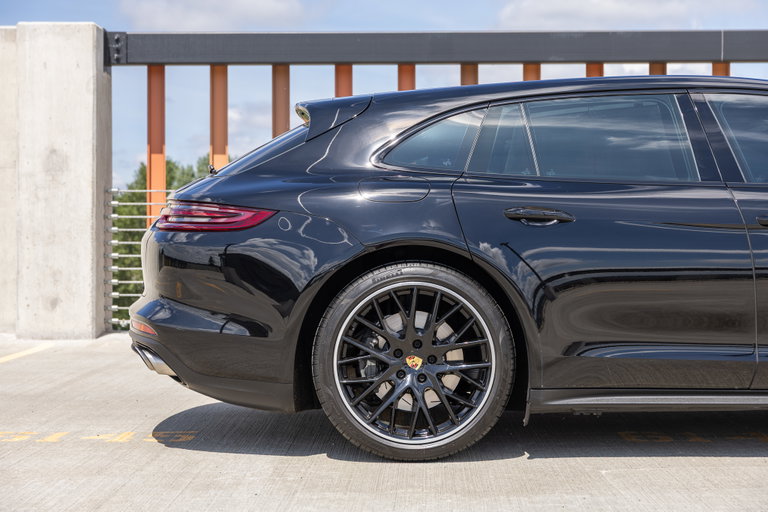 Porsche Panamera 4S