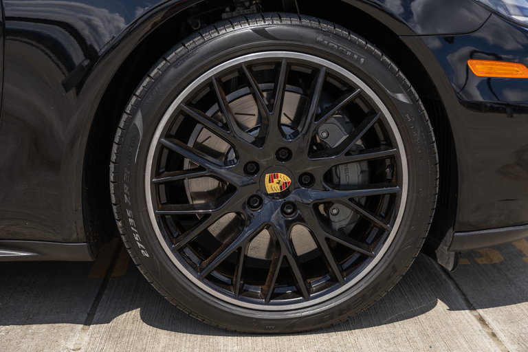 Porsche Panamera 4S