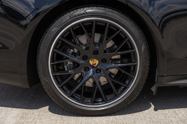 Porsche Panamera 4S