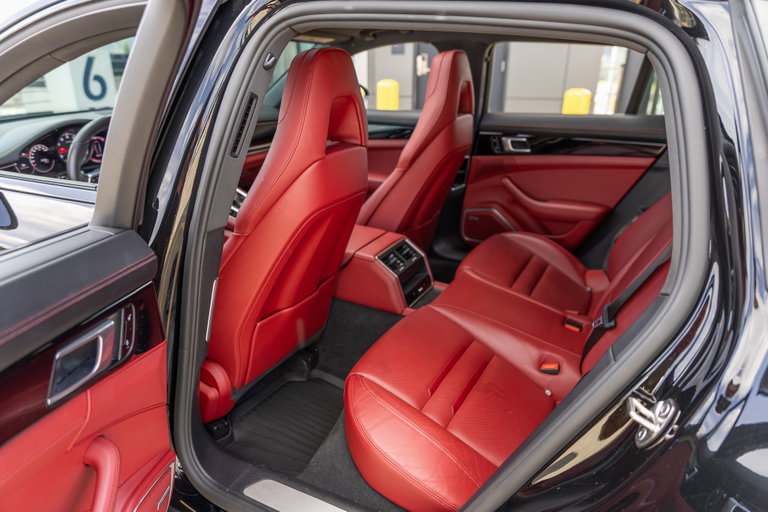 Porsche Panamera 4S