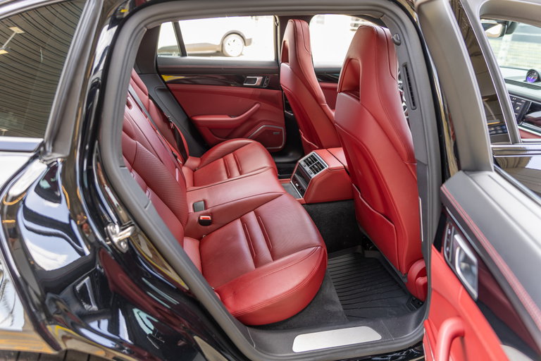 Porsche Panamera 4S