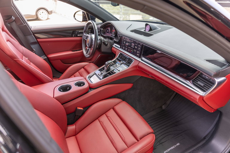 Porsche Panamera 4S
