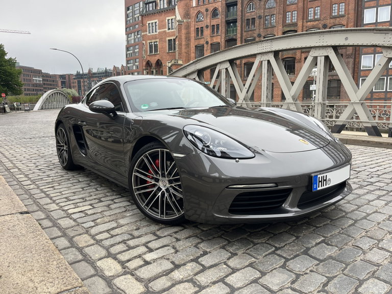 Porsche 718 Cayman S