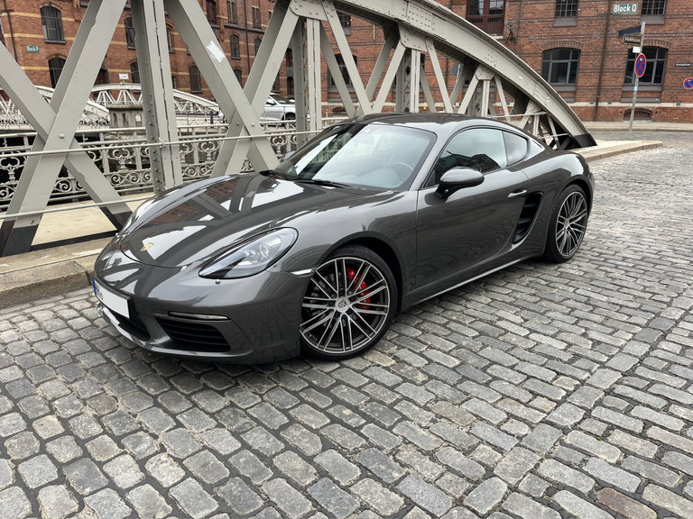 Porsche 718 Cayman S