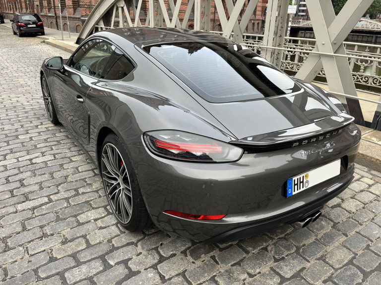 Porsche 718 Cayman S