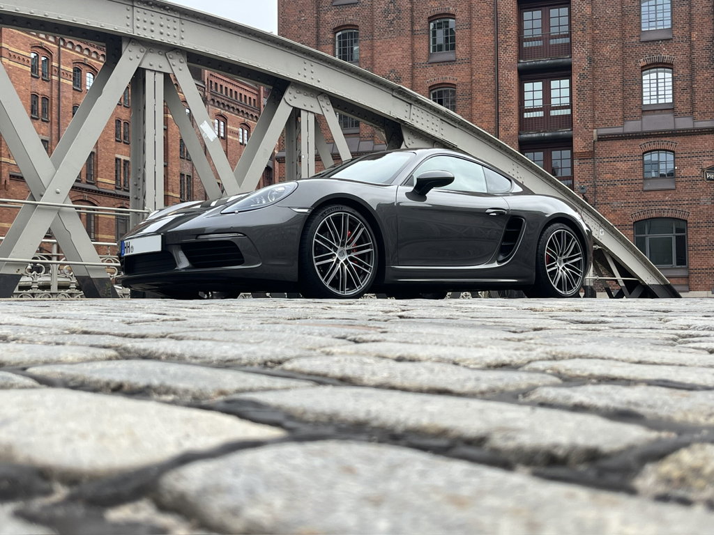 Porsche 718 Cayman S
