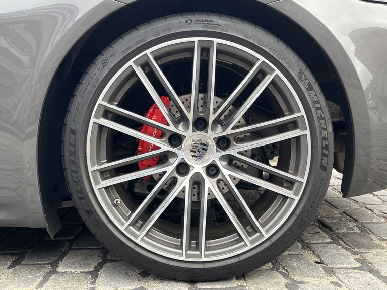 Porsche 718 Cayman S