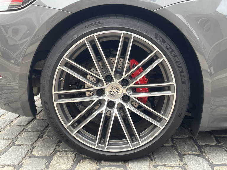 Porsche 718 Cayman S