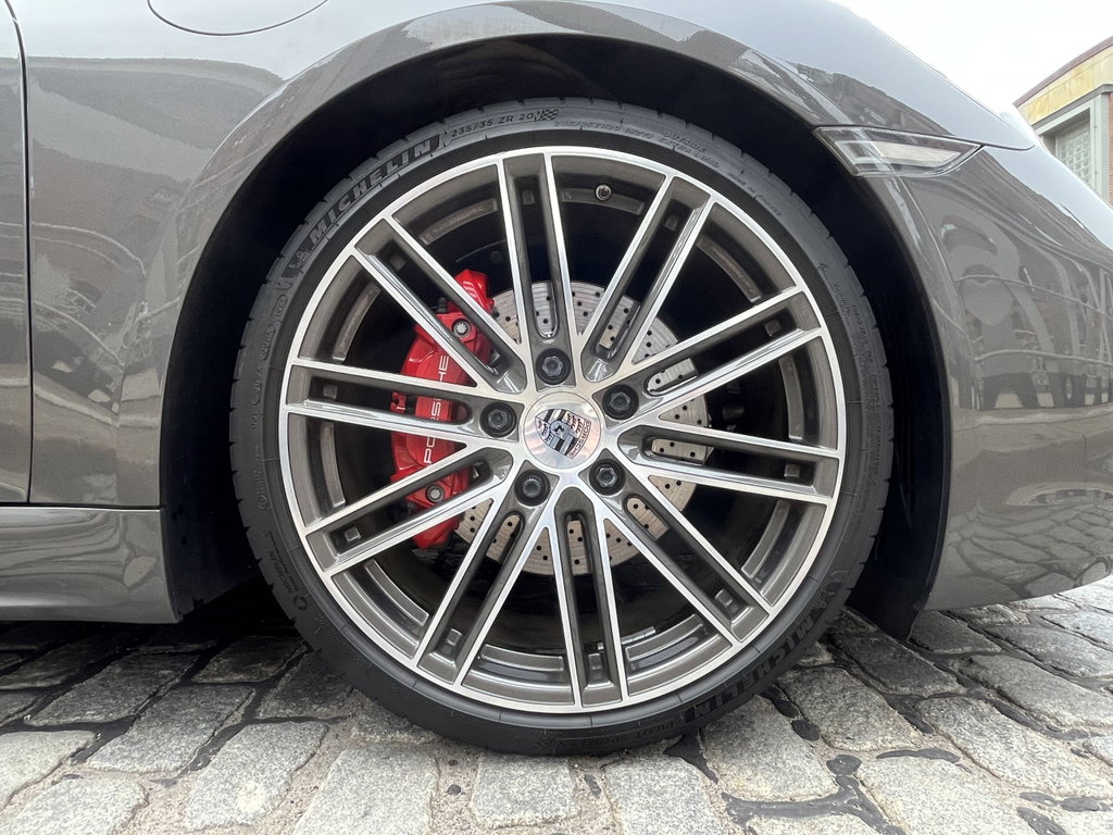 Porsche 718 Cayman S