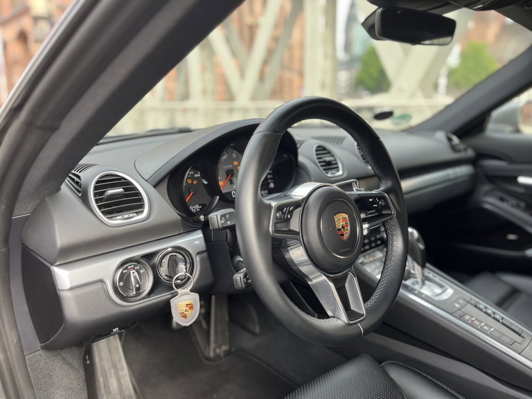 Porsche 718 Cayman S