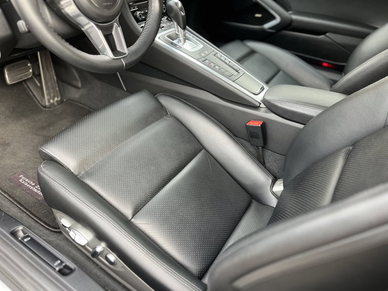 Porsche 718 Cayman S