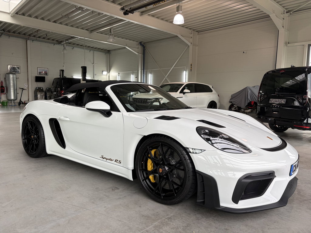 Porsche 718 Spyder RS