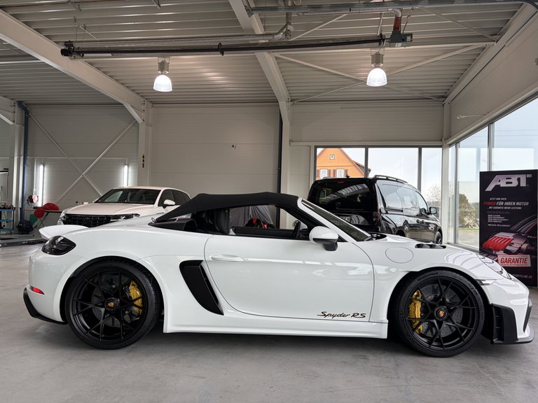 Porsche 718 Spyder RS