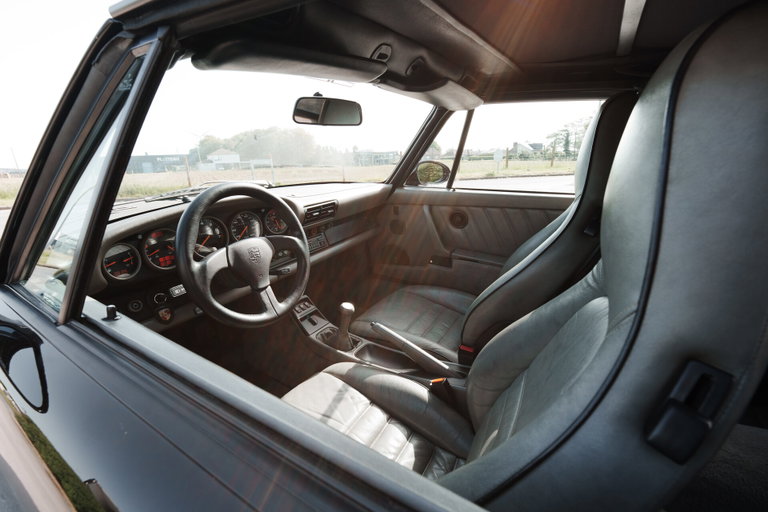 Porsche 964 Carrera 2