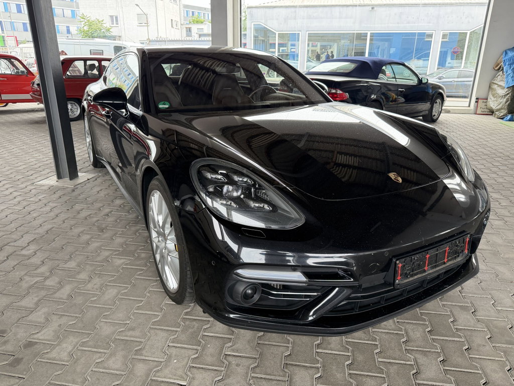 Porsche Panamera Turbo